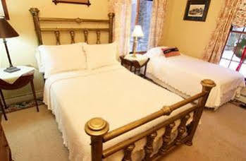 The Washington Irving Inn Tannersville Exteriör bild