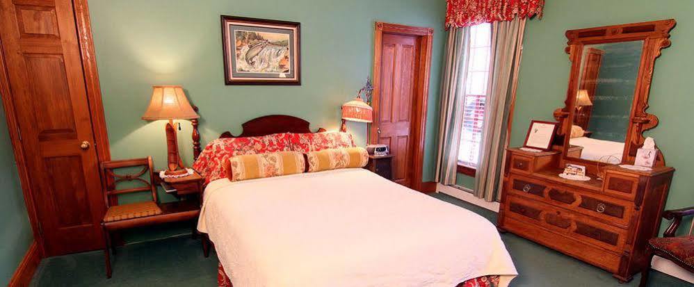 The Washington Irving Inn Tannersville Exteriör bild